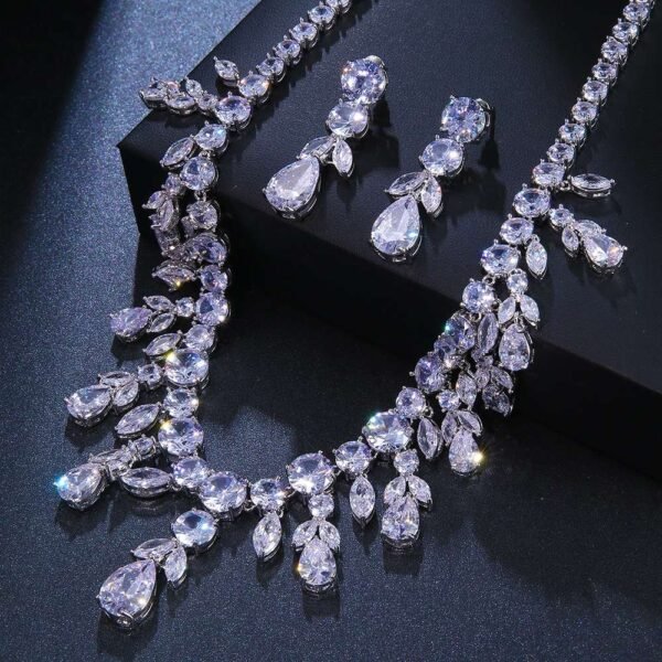 Cubic Zircon Necklace and Earrings,Silver Bridal Necklace and earrings, Jewelry Set, Water Drop Necklace, Leaf style jewellery for bride, Wedding Necklace set